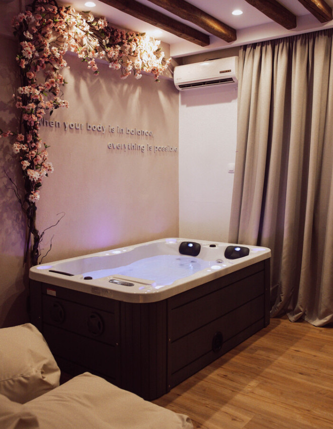 JACUZZI – SAUNA