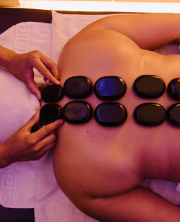 HOT STONES MASSAGE